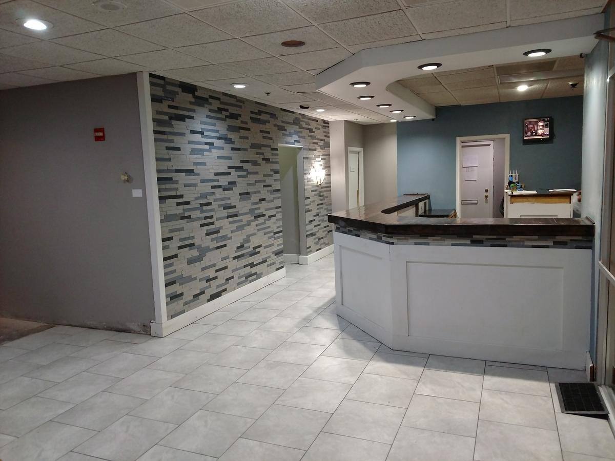 Travelodge By Wyndham Lincoln Northeast ภายนอก รูปภาพ